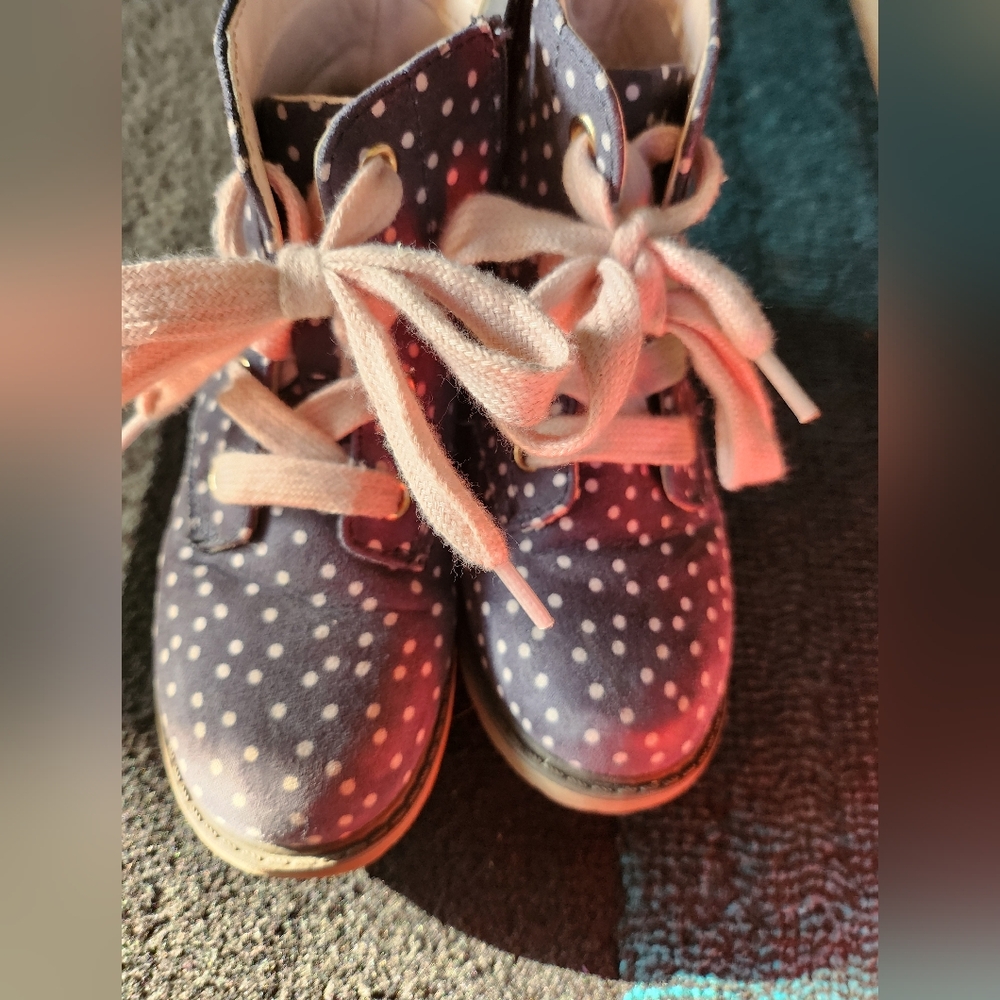 Girls boots